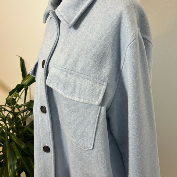 Light Blue wool Button-Up shacket style jacket - Picture 4 of 6
